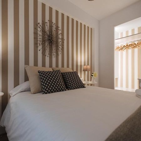 Azahares Suite Apartment Севиля Екстериор снимка