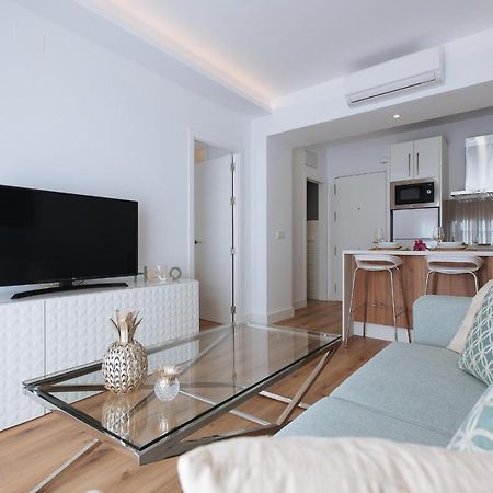 Azahares Suite Apartment Севиля Екстериор снимка