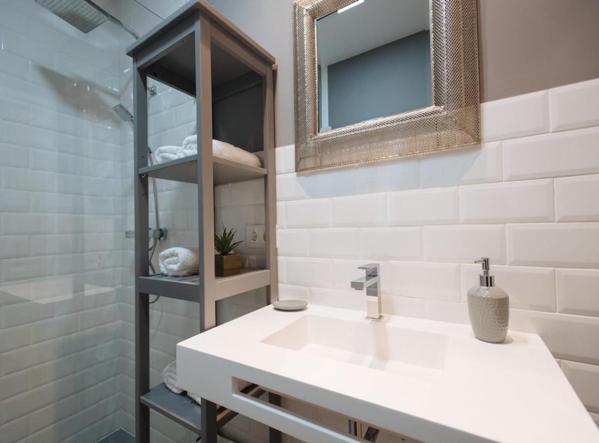 Azahares Suite Apartment Севиля Екстериор снимка