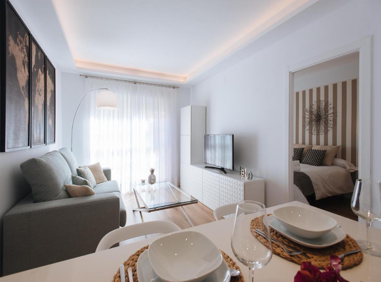 Azahares Suite Apartment Севиля Екстериор снимка
