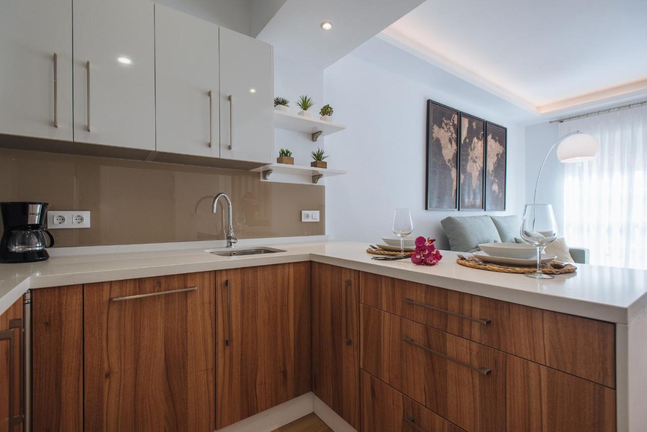 Azahares Suite Apartment Севиля Екстериор снимка