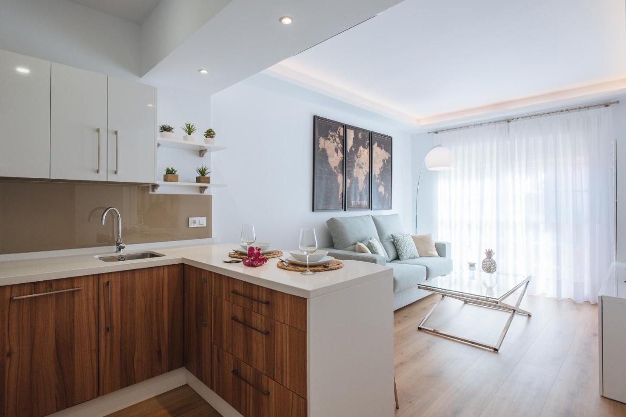 Azahares Suite Apartment Севиля Екстериор снимка